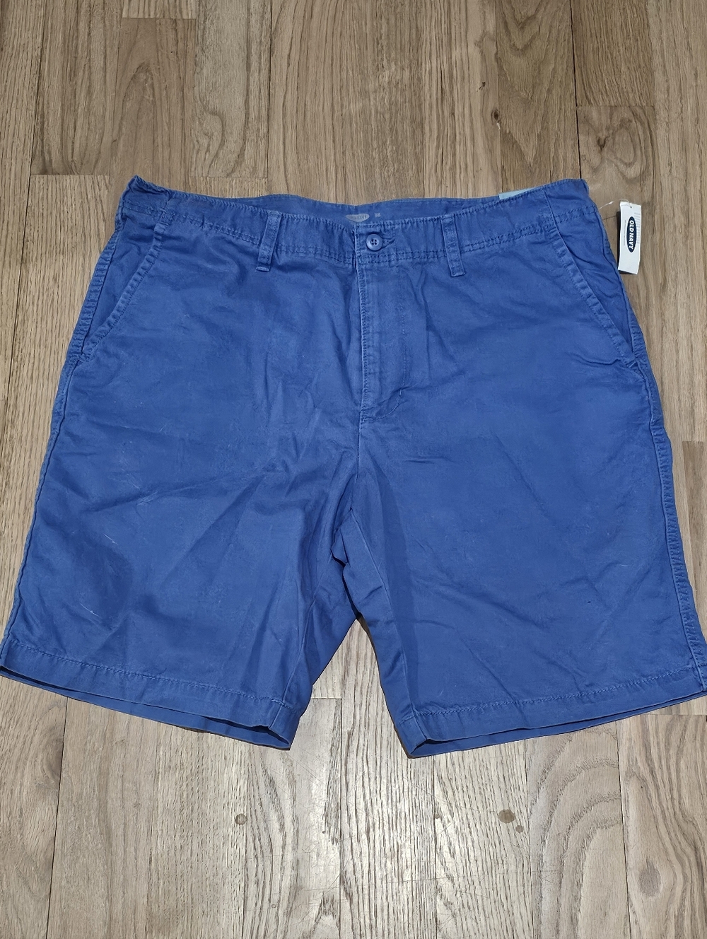 Old Navy Blue At-Knee Shorts – Men’s Size 38 – New with Tags